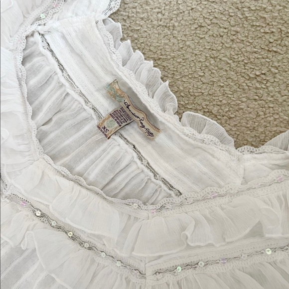 American Rag White Ruffled Top XS - Picture 3 of 10